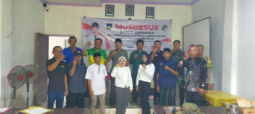 Rapat Pembentukan dan Pelantikan Koperasi Merah Putih Desa Selong Belanak