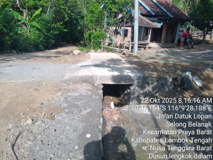 Kegiatan Pembangunan Fisik Desa Selong Belanak